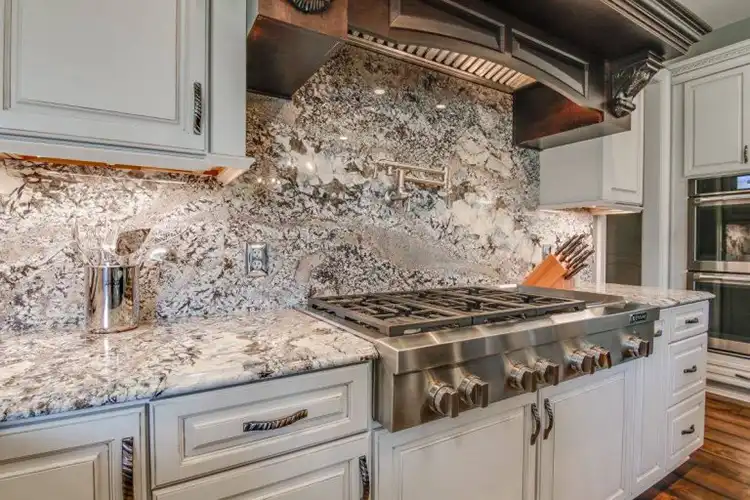 Вибір Фартуха з Гранітними Стільницями 1 backsplash Вибір Фартуха з Гранітними Стільницями